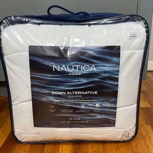 Comforter bed, King size. Brand new never used.